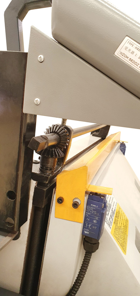 Máquina de Corte e Vinco PolyVinco - Engrenagens