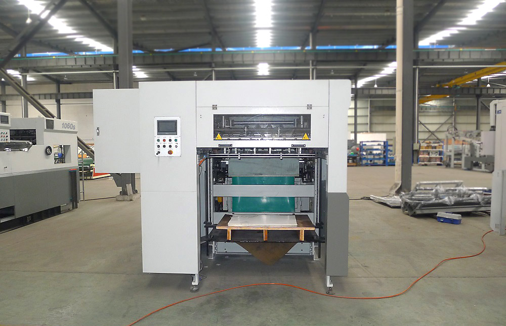 Corte e Vinco Automática EASYCUT 1060s