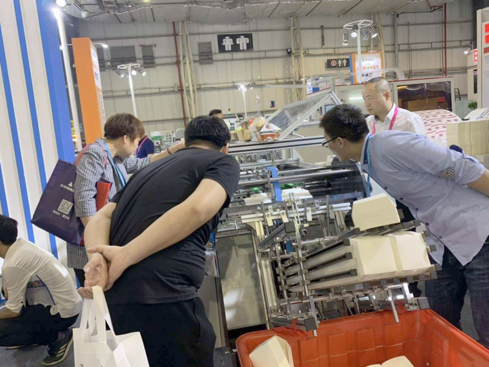 Apolo - PackFood - Máquinas de Embalagens para Fast Food - Copos, caixas, tampas, pratos... de papel