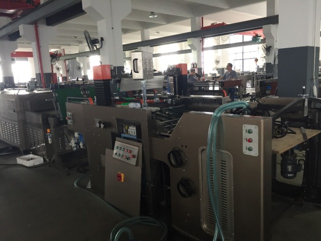 Varnish JB - Envernizadora Serigráfica Automática