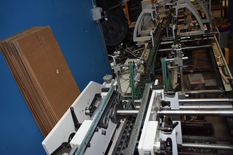 Diamond BFT - Dobradeira-Coladeira com Cola Lateral, Pre-Vinco e Fundo Automático