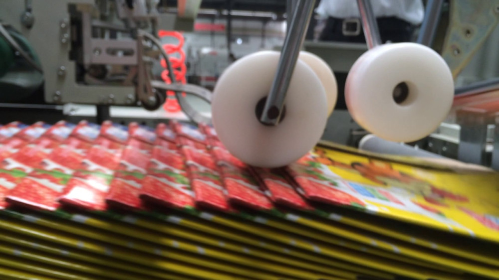 Diamond BFT - Dobradeira-Coladeira com Cola Lateral, Pre-Vinco e Fundo Automático