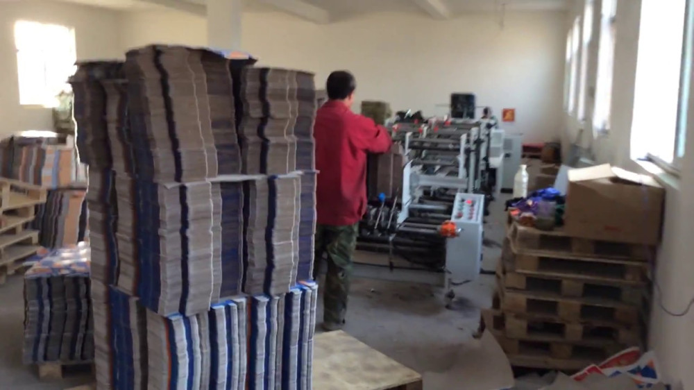 Diamond BFT - Dobradeira-Coladeira com Cola Lateral, Pre-Vinco e Fundo Automático